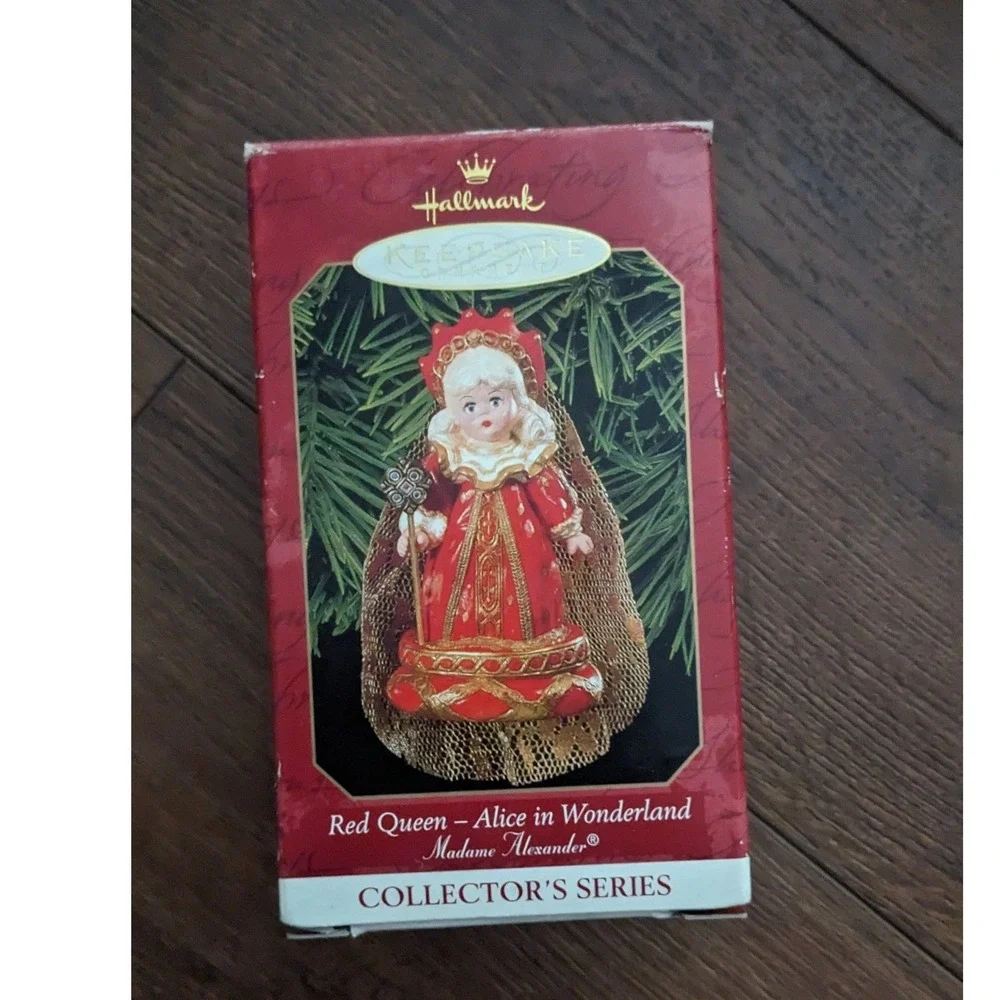 Hallmark Keepsake Red‎ Queen Alice in Wonderland Madame Alexander Ornament 1999